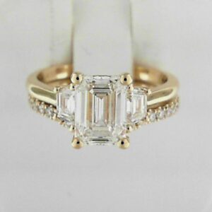 14ky Lab Grown Diamond Enagement Ring .41 With 2.01ct E Vs1 Emerald Cut Center And Wedding Band .23 Total Weight Of Set 2.65ct - 001-100-01883