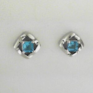 Sterling Silver Blue Topaz .79ct Earrings - 001-210-00958