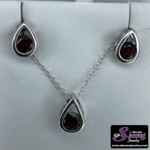 Sterling Silver Pearshaped Earrings And Pendant Set With Round Garnet - 001-230-01354