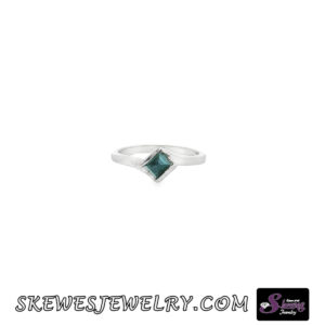 Captivating Sterling Silver Alexandrite Solitaire Ring