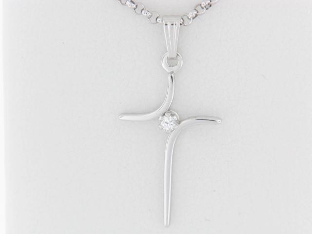 Elegant Sterling Silver Cross Pendant with Cubic Zirconia