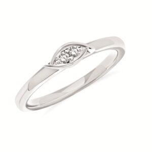 Elegant Sterling Silver Diamond Ring