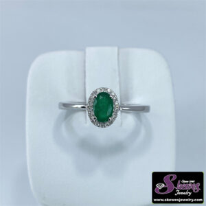 Elegant 10K White Gold Oval Emerald Semi-Mount Ring with Diamond Accents