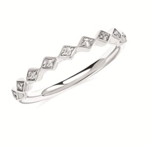 Elegant Sterling Silver Diamond Ring