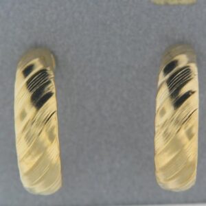 Concept J Hoop in Choice of Metal