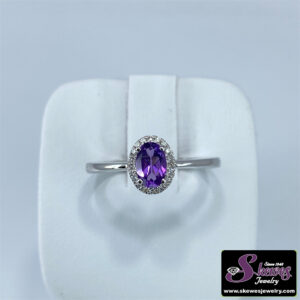 10K White Gold Oval Amethyst Ring with Diamond Accents