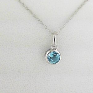 10K White Gold 4mm Blue Topaz Pendant