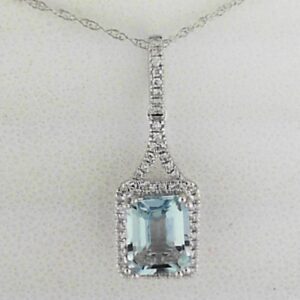 10K White Gold Aquamarine Pendant with Diamond Accents