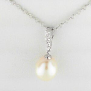 Elegant Sterling Silver Freshwater Pearl Drop Pendant with Cubic Zirconia