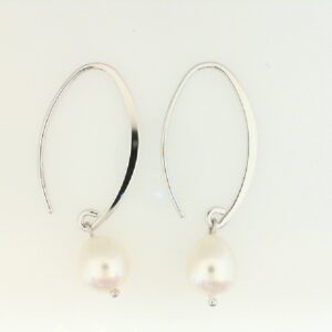 Elegant Sterling Silver Freshwater Pearl Pendant